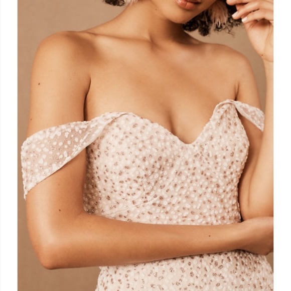 Wedding dress - Picture 6 of 9